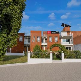 Super OYO Hotel O Rakabganj Crossway Ayodhya Formerly Ramaland Homestay, hotel in Ayodhya