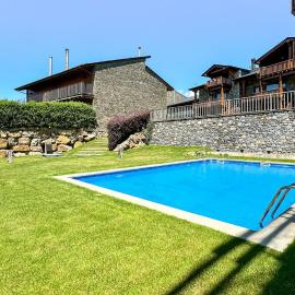 Cal Fontcitrana, casa de montaña, hotel di Llivia