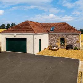 Converted Barn - Romantic Countryside Escape