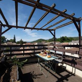 Appartement St-Péray vue Crussol, hotel di Saint-Péray