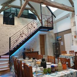 Sur La Route Des Châteaux, hotel in Thenay