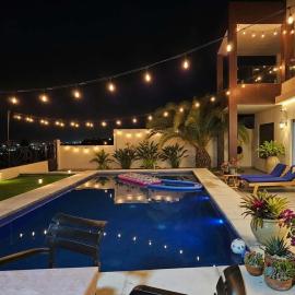 Luxury Sea View Villa with 2 Pools, hotel di Zarzis