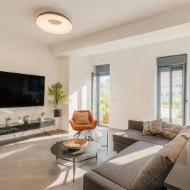 SHUK VIBES Modern 2BR Sunny Balcony By SweetyGuest