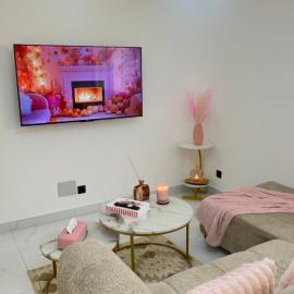 The Pink Suite Luxury Pink escape in Dakar, viešbutis Dakare