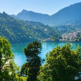 The Oak Lake Cottage Nainital, hotel v destinácii Nainital