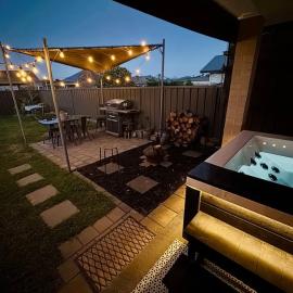 Maitland Getaway - Spa, EV Friendly, Pet Friendly، فندق في Telarah