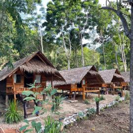 Khao Phang Camping, hotel in Ban Pha Saeng Lang