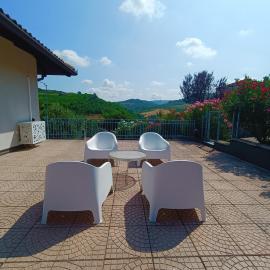 La Casa del Merlo, hotel v mestu Rodello
