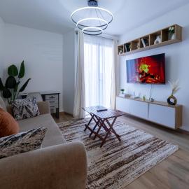 1 bedroom unit with a sunrise view, hotel in Tatu City