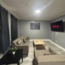 Modern 2 bedroom apartment near Newark Airport