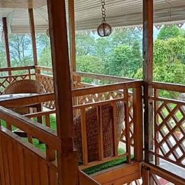 Wooden Nest Homestay, hotel Pellingben