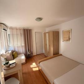 Apartman Mia 1 Igalo Centar, hotel u Igalu