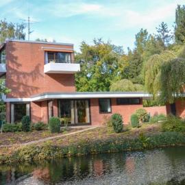 Gartenidylle am Bach - Ferienwohnung im Grünen, hotel a Zülpich