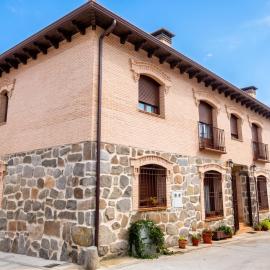 Spacious house in Cenicientos with mountain view