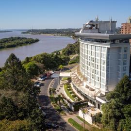 Howard Johnson Plaza Resort & Casino Mayorazgo, hotelli kohteessa Paraná