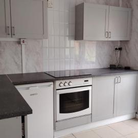 2 Bed Apt Bridgend for Business & Contractors 1 - 3 people just 10 mins Junction 36 M4