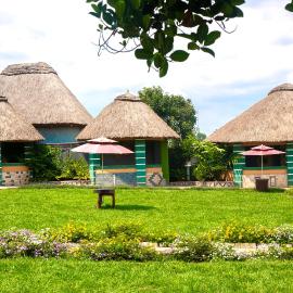 Silverstones Hotels and Gardens, hotel a Kiwoko