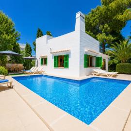 Villa Binimelis, hotel in Cala D'or