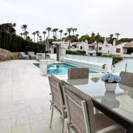 Villa Capitan, hotel in Orihuela Costa