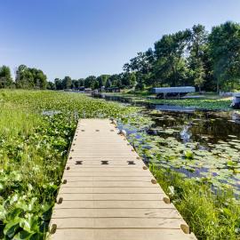 Mille Lacs Lake Cabin w/ Private Dock & Fire Pit, hotel di Garrison