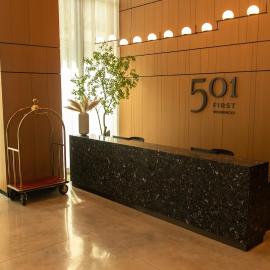 Downtown Miami 1BR Condo Gym & Pool