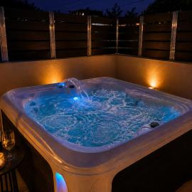 NS- Elvagia Anissaras suite with private jacuzzi