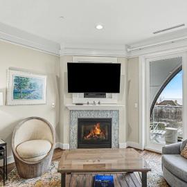 Discover Maritime Lakeview Suite 414 in Bay Harbor, MI—spacious, stylish, and lakeside.