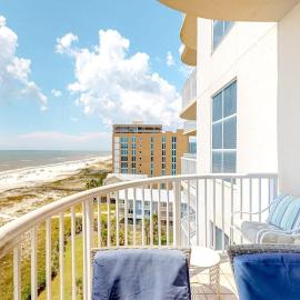 6th-floor updated Gulf-front retreat - near area attractions & restaurants