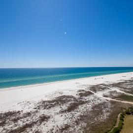 Open condo on-site pool & hot tub gulf-front balcony on the beach