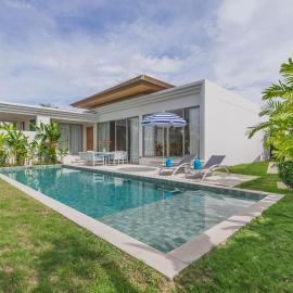 Luxury 3-Bedroom private pool villa Trichada Breeze, hotel in Phuket