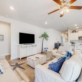 House in Port St Joe with a hot tub & additional suite, hotel in Port Saint Joe