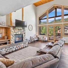 Wood Run Ski Haus