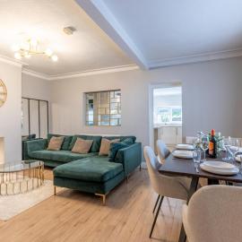 Luxury 4-Bedroom house near Southend - Pass the Keys