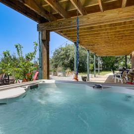 Fredericksburg Retreat w/ Hot Tub, Patio & Views