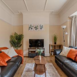 Entire Sketty Home, Gower and City Centre access