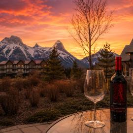 Mountain Haven Retreat, Pool & Hot Tub, UG Parking, Fitness Centre, WiFi!, hotel sa Canmore