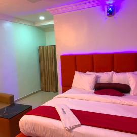 Diamond Groove Hotel & Suites, ξενοδοχείο σε Sangotedo