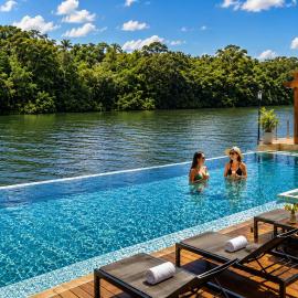 Grand Resort & Residences, hotel a Belize City