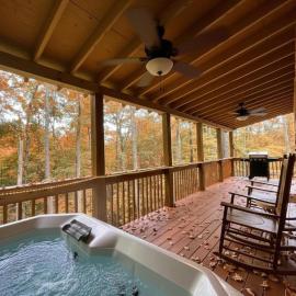 Hikers Hideaway Cabin, Hot Tub, Fireplace, Nature, Pets โรงแรมในเมอร์ฟี