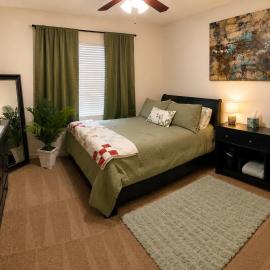 Relaxing Queen Suite with Private Bathroom, hotel em Tracy