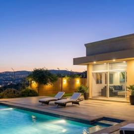 Luxury Farm Villa with Private Pool, hotel i Jerash