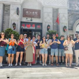 Riverside International Youth Hostel阅江老院青年旅舍, hotel v destinácii Čchung-čching