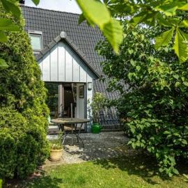 Verbringen Sie Ihren Urlaub in einem gemütlichen Nurdachhaus in Hüde am Dümmer-See, hotel in Hüde