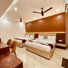 Raghuwar Palace, hotell i Ayodhya