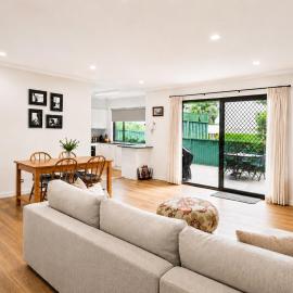 Cronulla courtyard unit, 10 mins walk to Beach & Bay