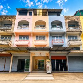 นอนหน่อย โฮสเทล Norn Noi Hostel, hotel in Ban Bang Toei (1)