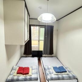 One bedroom apartment 106 Hirai 2, 2 minutes walk from train station, 2 people use