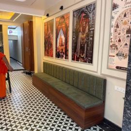 Kashi Heritage by Ishwar Atithi Bhawan Walking Distance to Kashi Vishwanath Mandir & Dashashwamedh Ghat，瓦拉納西的飯店
