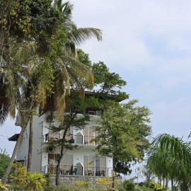 FlyOn Resort