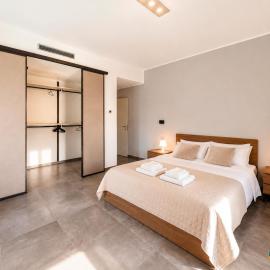Porta Galileo l Comfort Rooms & Parking